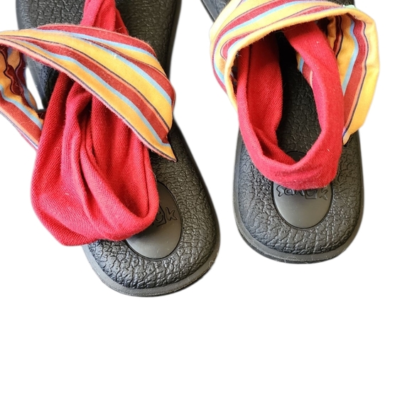 Sanuk Sandals - Picture 4 of 6